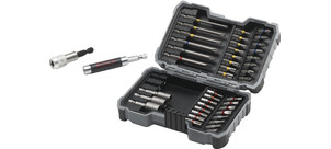 Ein offenes Bohrbit-Set in einem grauen Koffer mit verschiedenen Bits und einem Bithalter daneben.